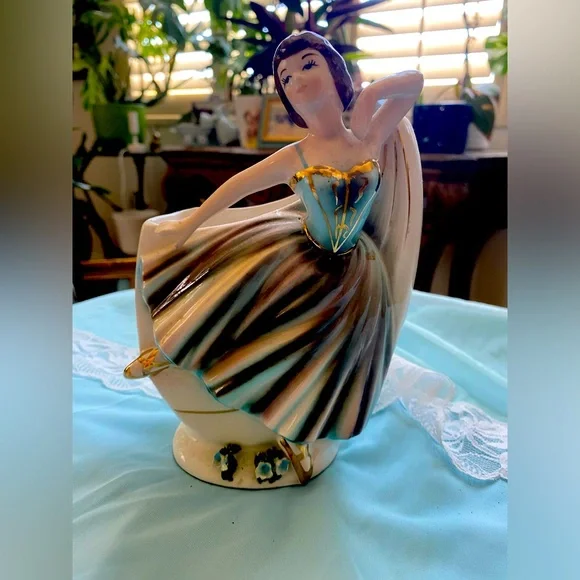UCAGCO ELEGANCE BALLERINA VASE 7” - Picture 8 of 8